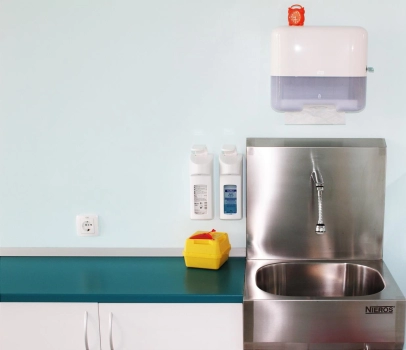 Novo pri nas - estetska kirurgija in raz&scaron;iritev nabora storitev plastične kirurgije